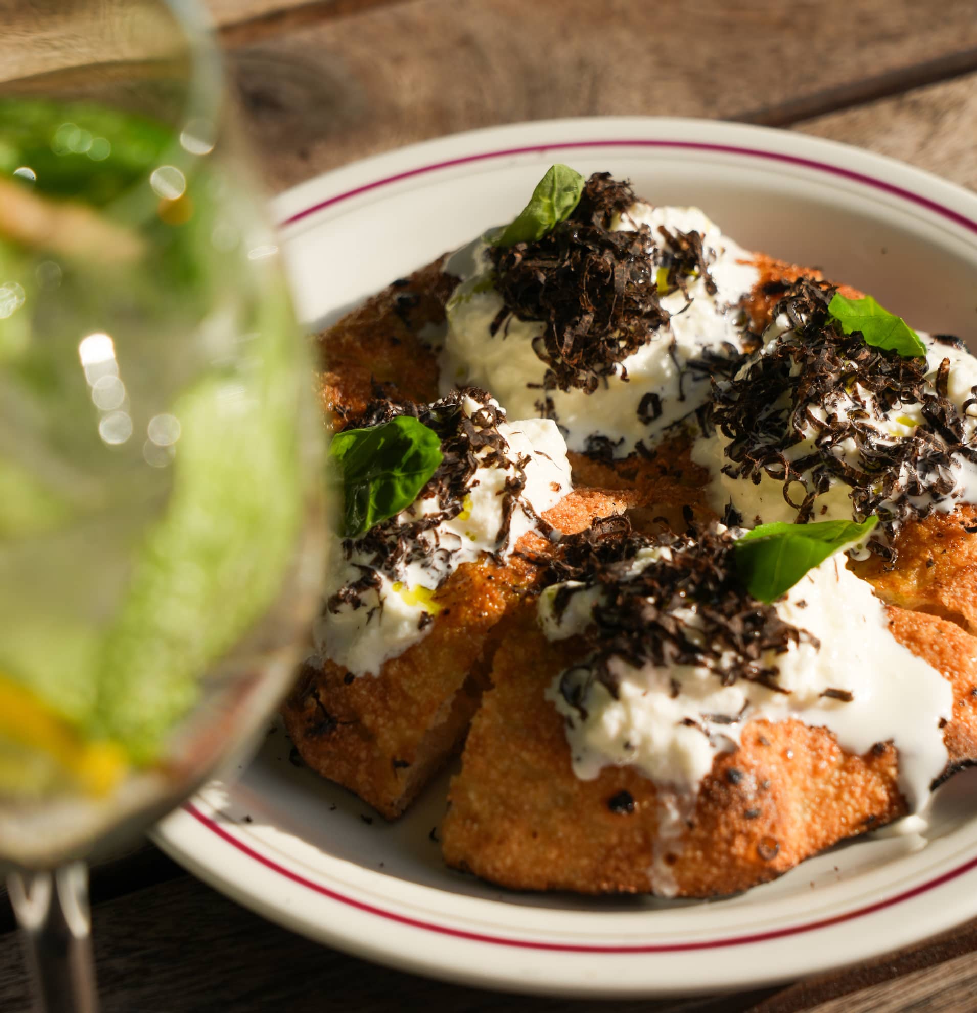 Drinks and snacks near Oxford Circus in London